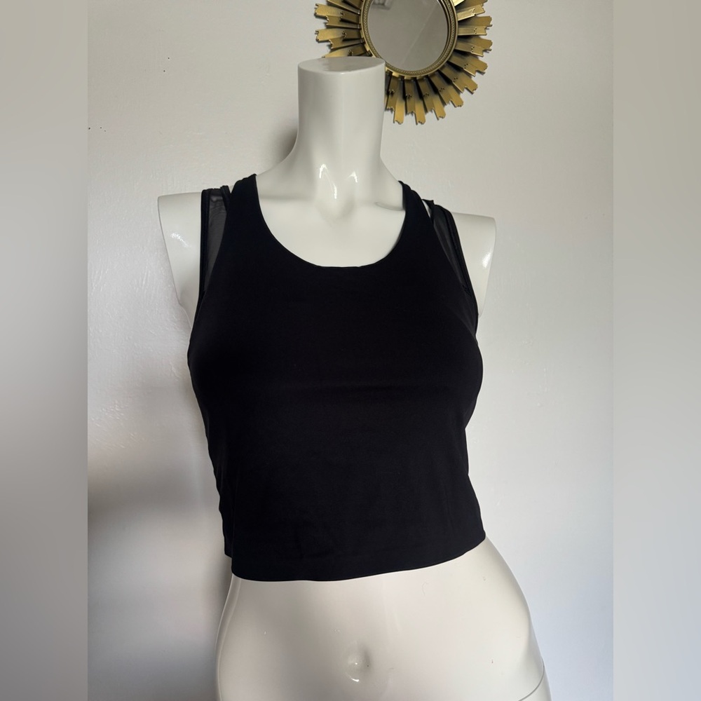 Black lululemon Sleeveless Crop Top size 6